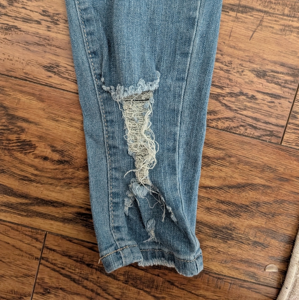 Distressed Skinny‎ Jeans - Picture 3 of 11